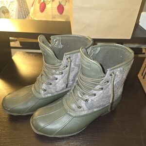 Sperry Green and Cammo Men's Snow Boots